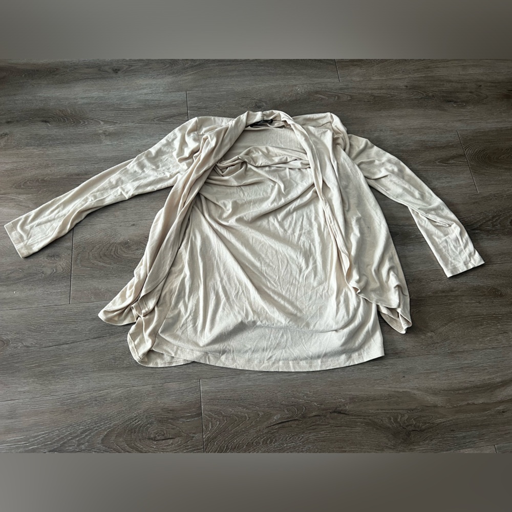 Artizan Robin barre long sleeve beige shirt with built in cardigan